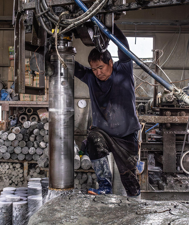 column_stone-factory_0100.jpg