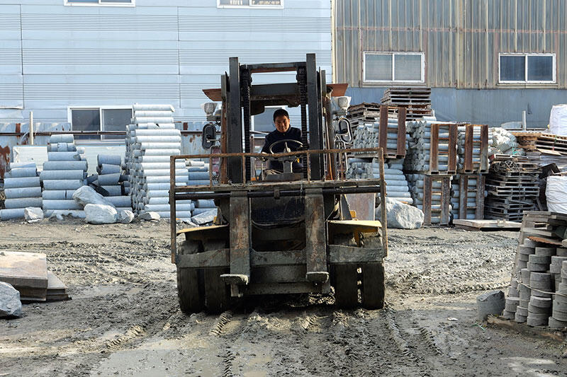 column_stone-factory_0130.jpg