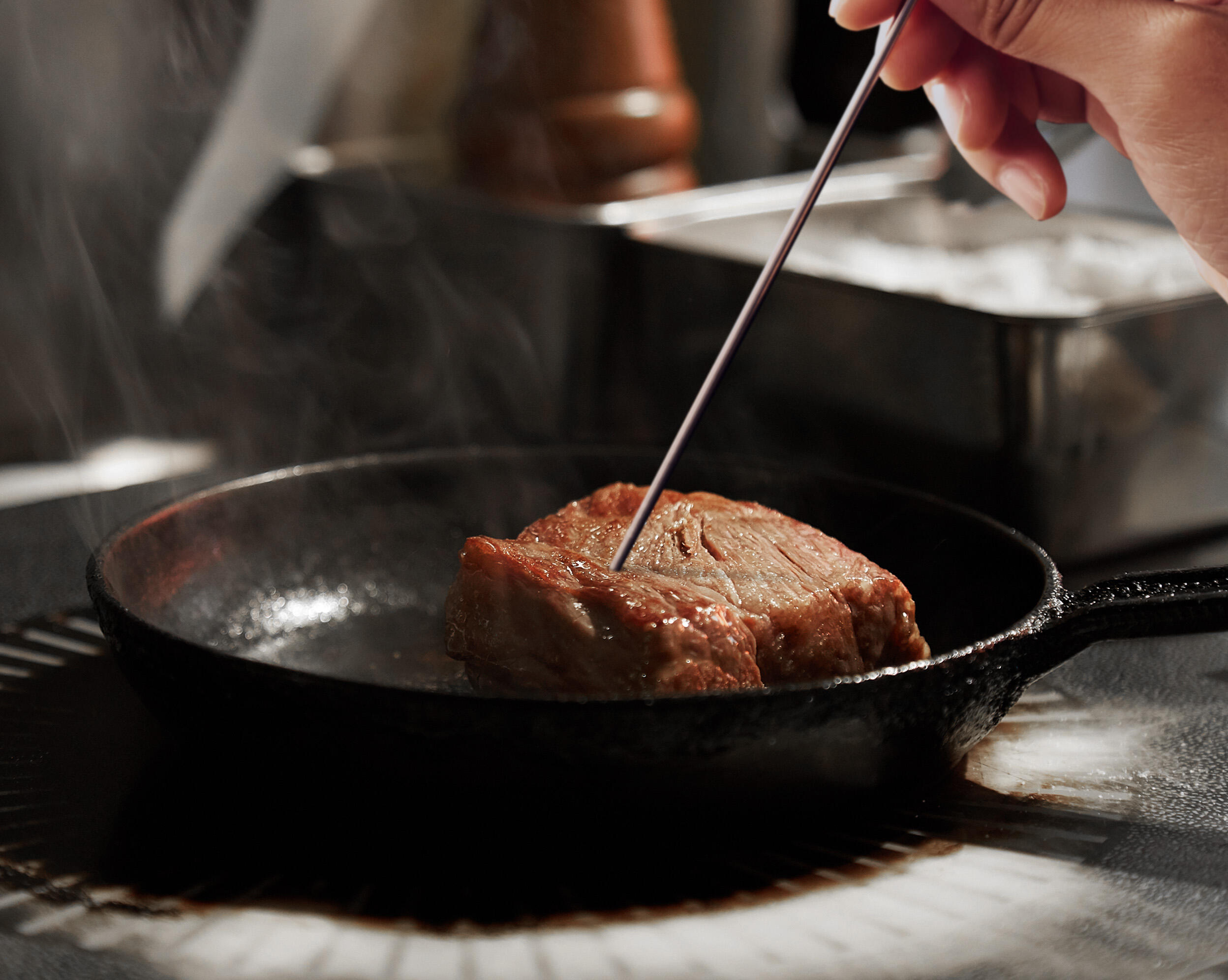 肉の温度を測る