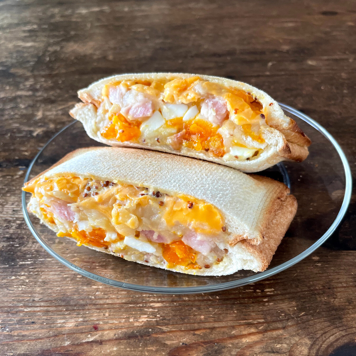 マクダーナのベーコンポテトパイ風ホットサンド