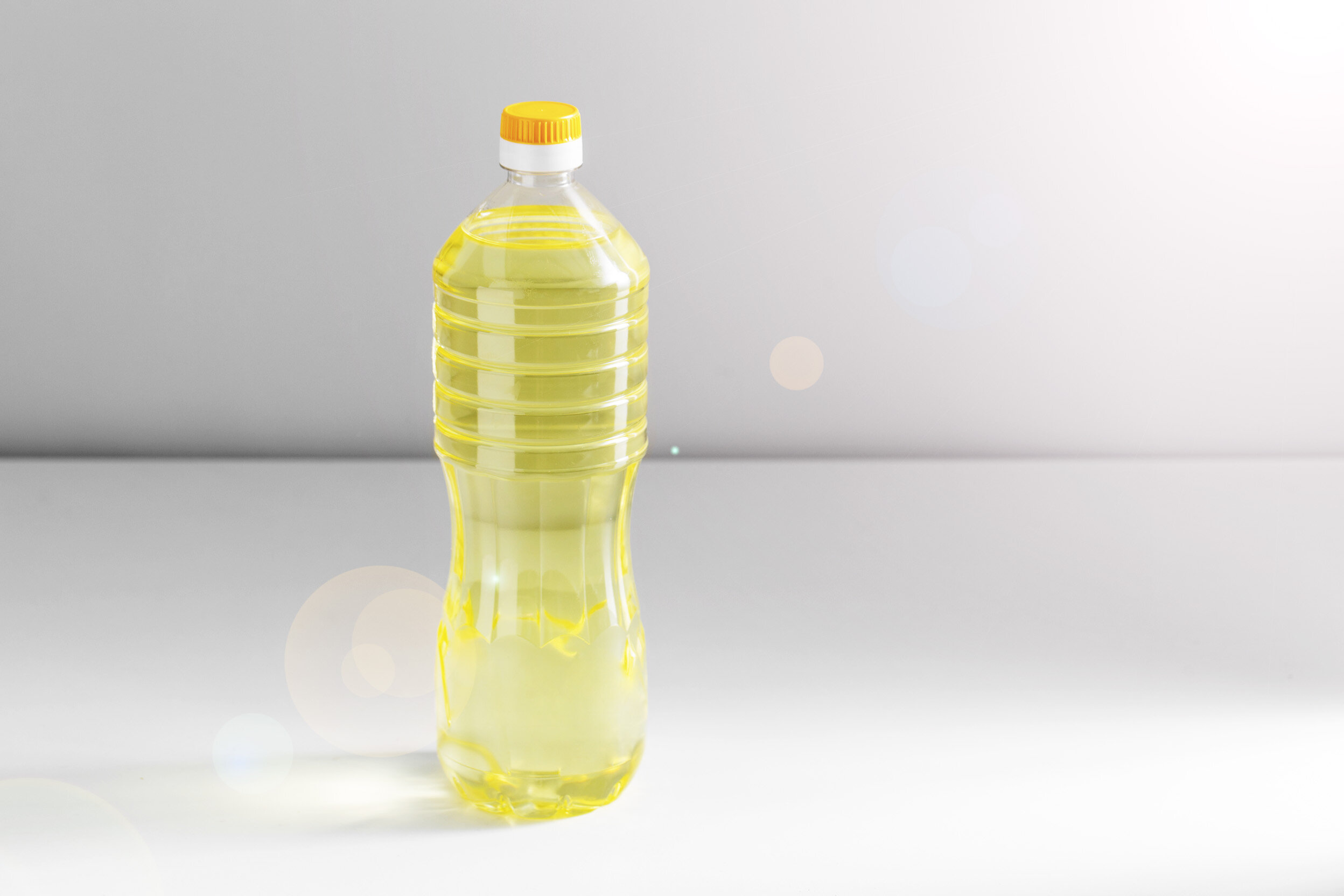 サラダ油のイメージ