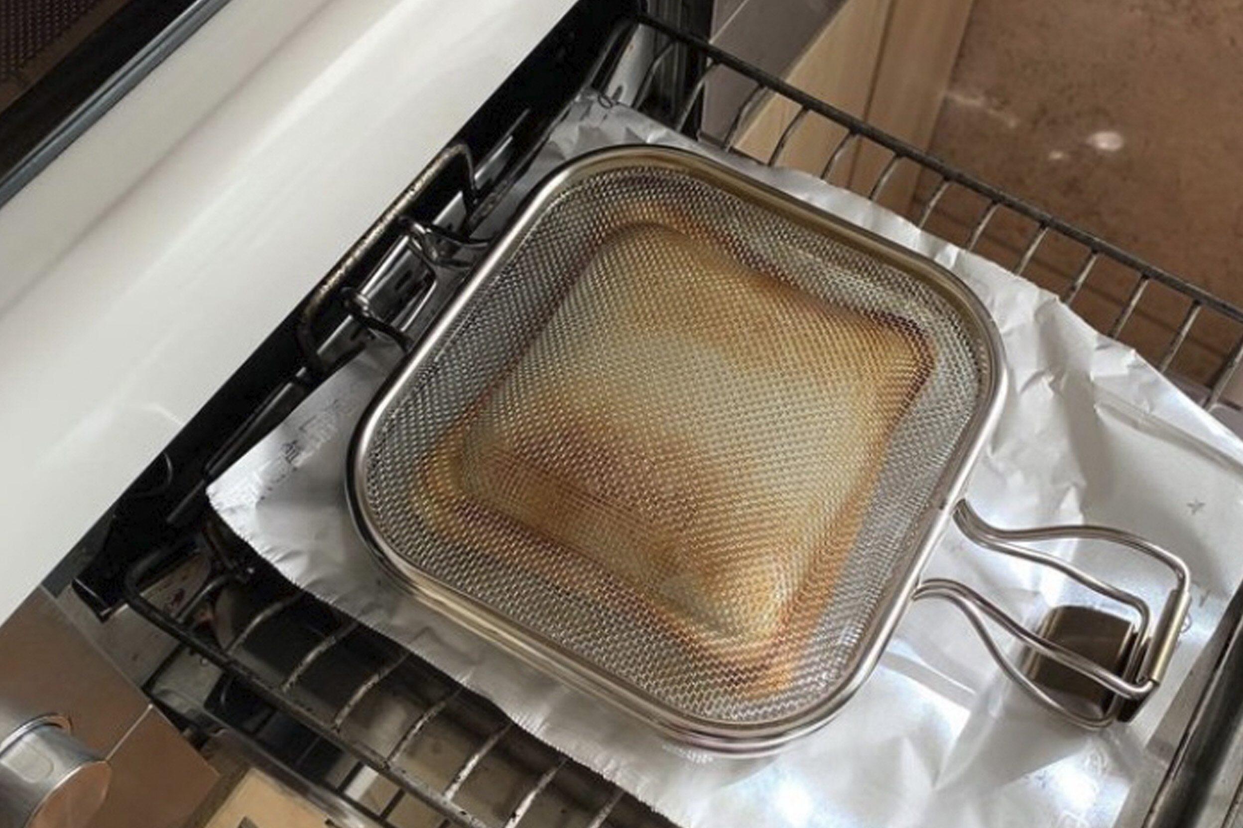パンの焼き色もしっかり見える