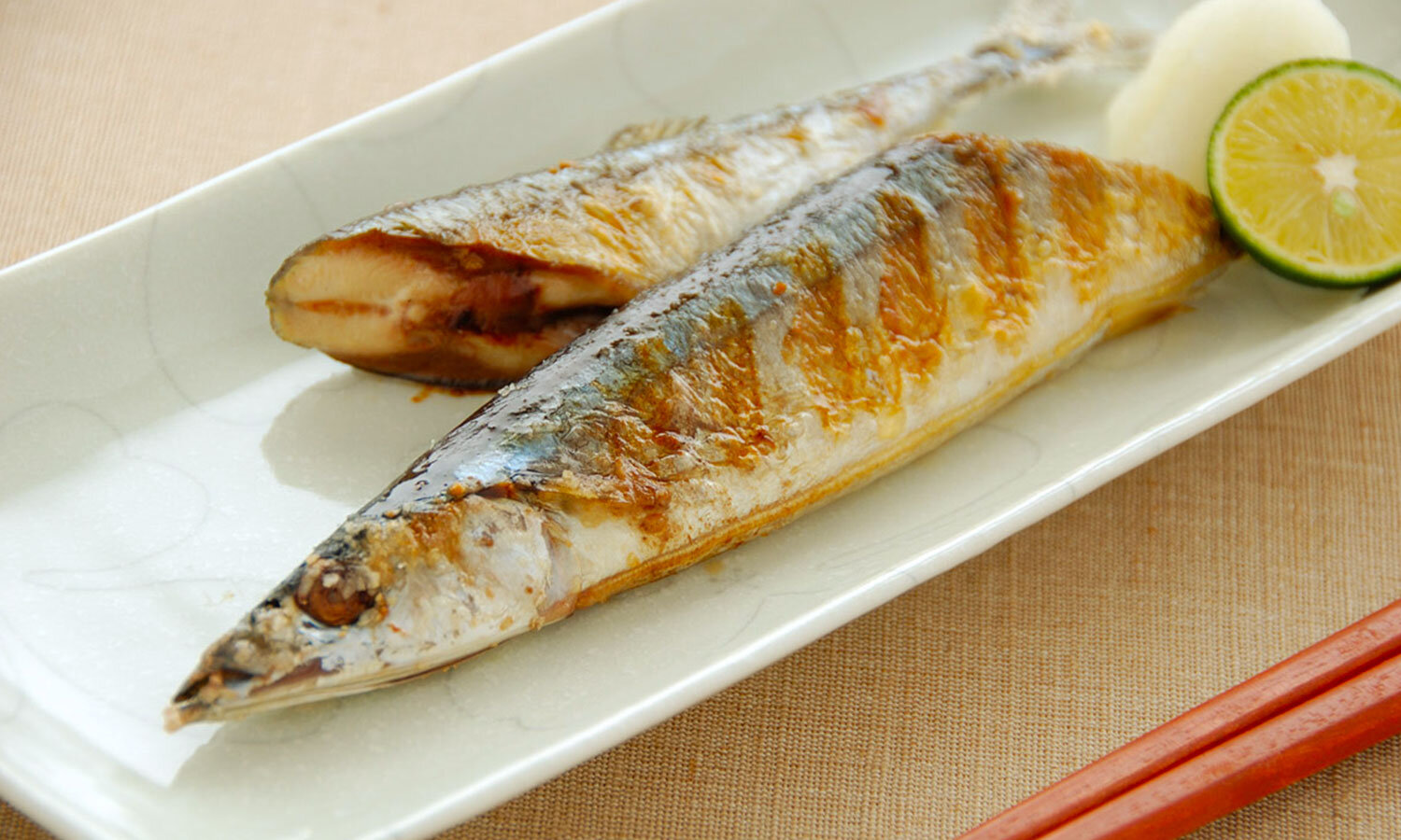 <small>【基本の焼き方】</small><br>さんまの塩焼き