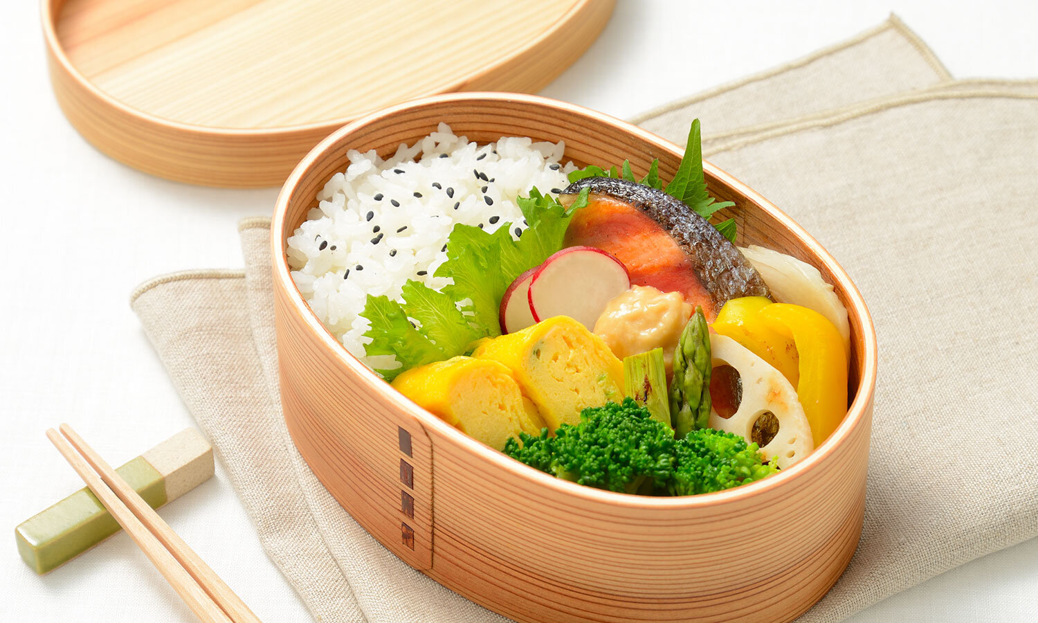 06_grilled-salmon_and_vegetables-with-soysauce_and_koji-sauce_2.jpg