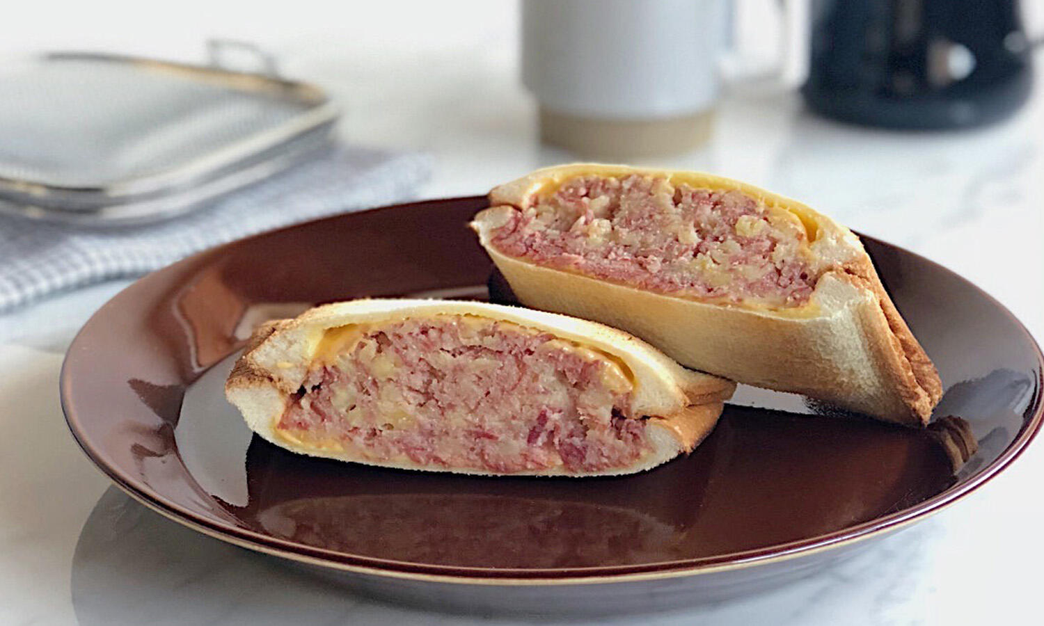 コーンビーフポテトホットサンド